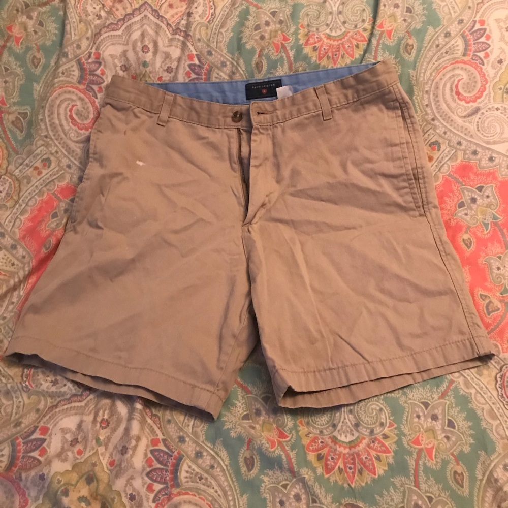 Men’s Khaki shorts
